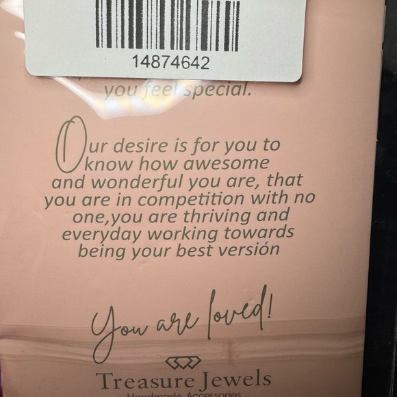 Treasure Jewels Delicate Silver Butterfly Pendant Necklace - Picture 5 of 6